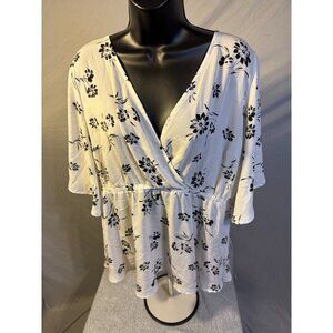 Torrid Faux Wrap Top Cottage Shirt Womens Plus XL 0X 00 White Floral Vneck Boho